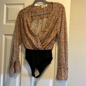 Floral bell sleeve blousey bodysuit